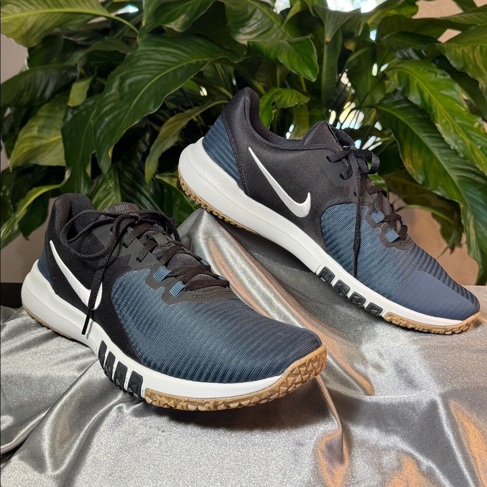 Nike Black/White/Deep Ocean Flex Control TR4 Lace-Up Sneakers - Men's 10.5 New!